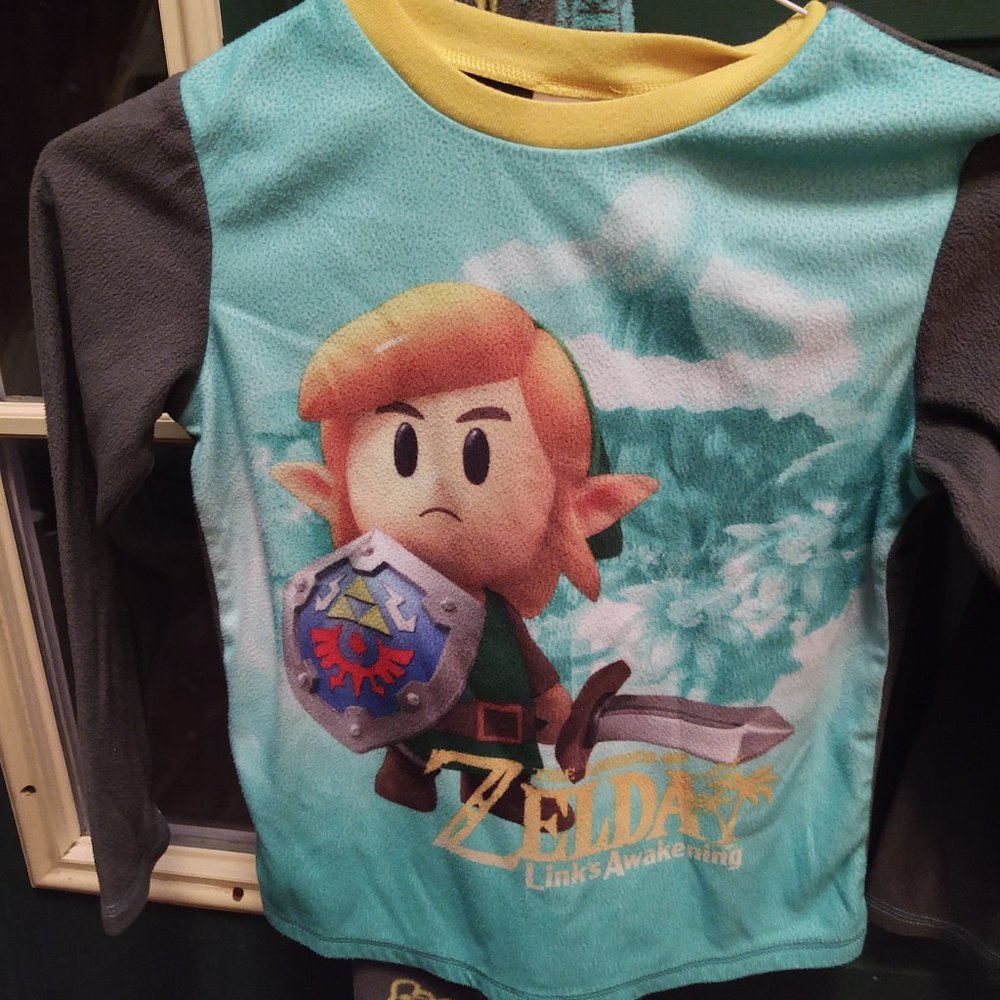 Kids size 8 pjs